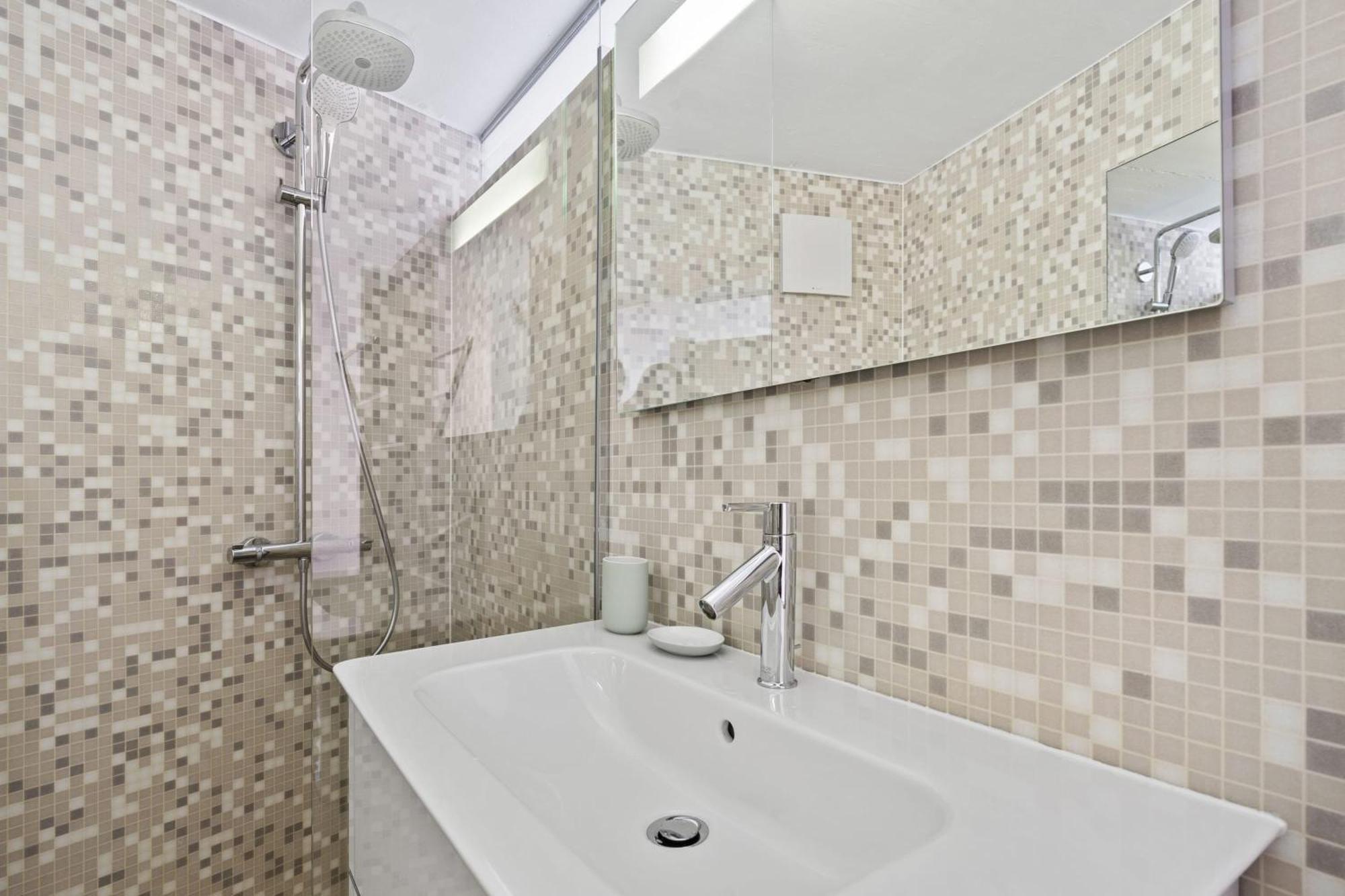 Modern 1Br Apartment In Unesco Grund, Люксембург Екстериор снимка