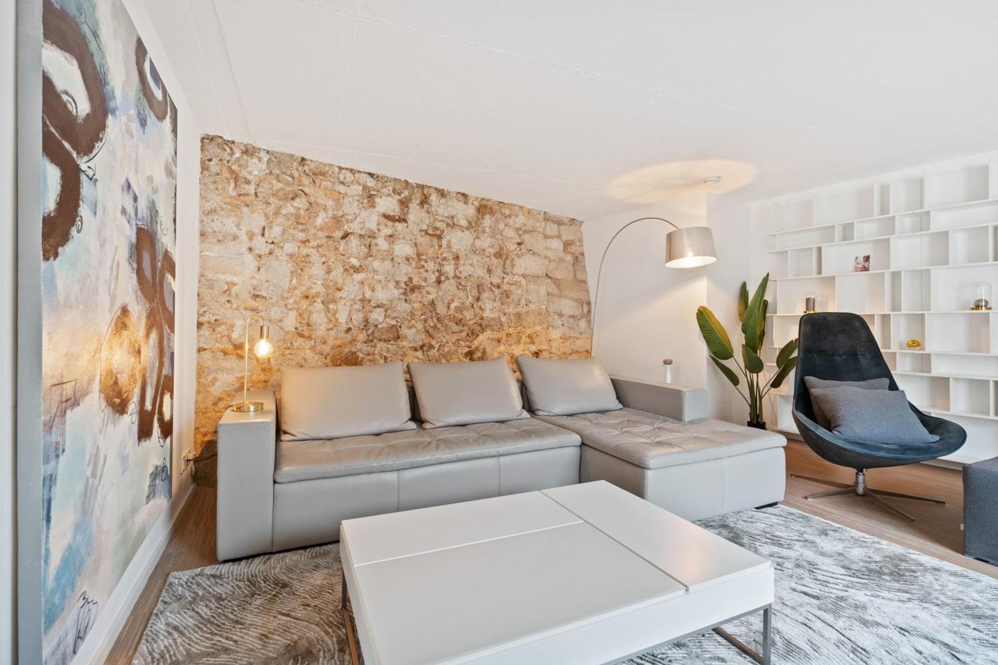 Modern 1Br Apartment In Unesco Grund, Люксембург Екстериор снимка